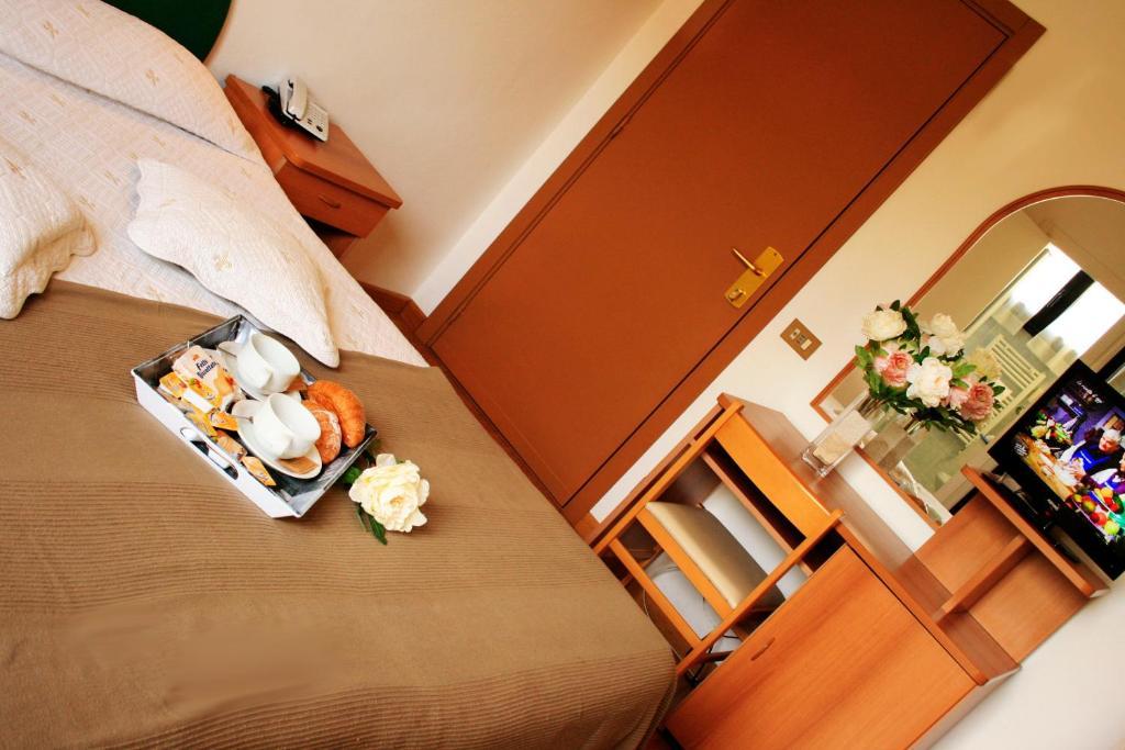 Hotel Aggravi Chianciano Terme Quarto foto