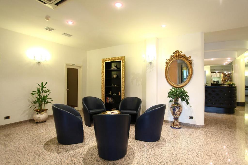 Hotel Aggravi Chianciano Terme Exterior foto